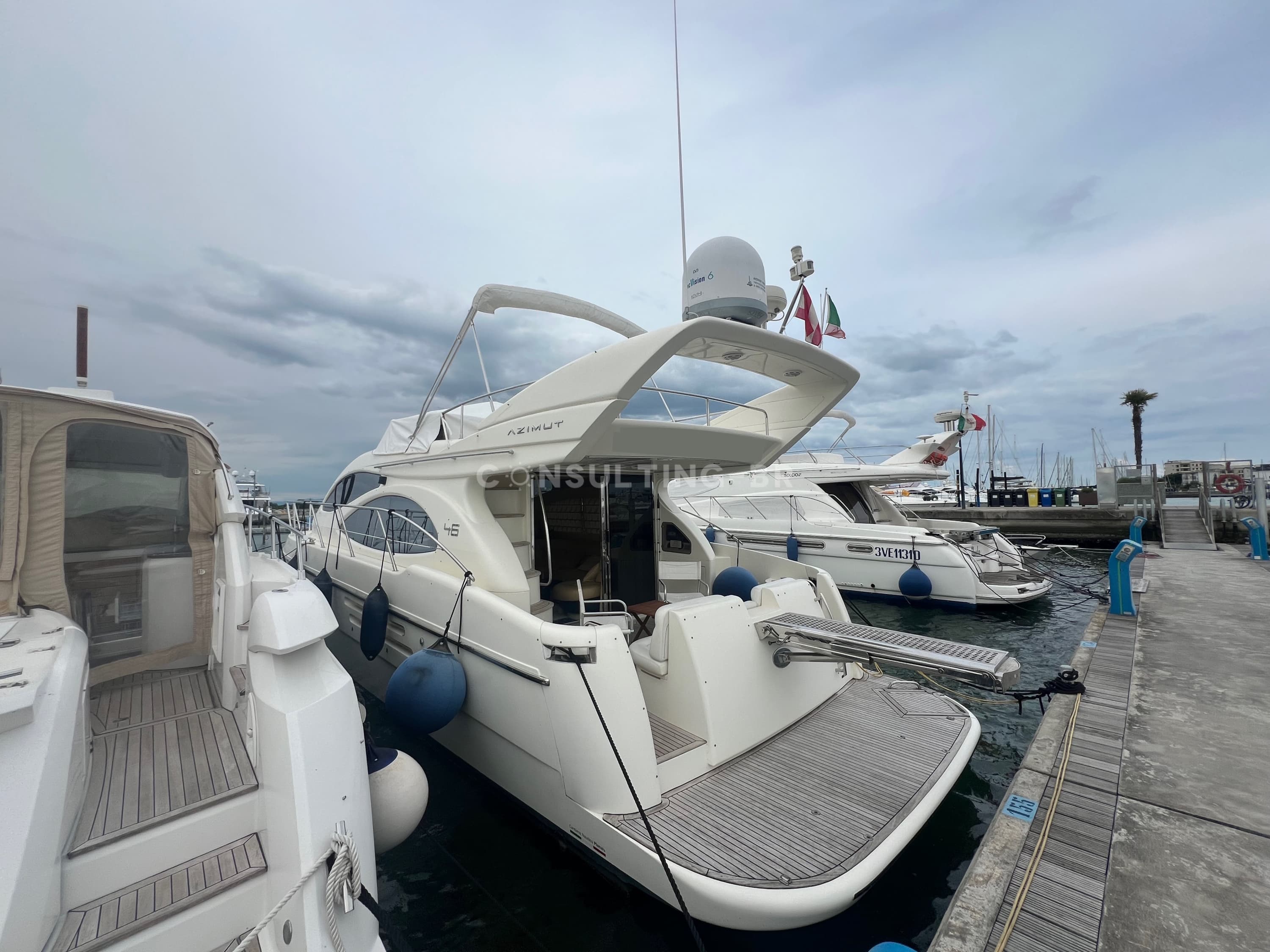 Azimut 46 Fly in Adria, IT - 14,6 m 2004