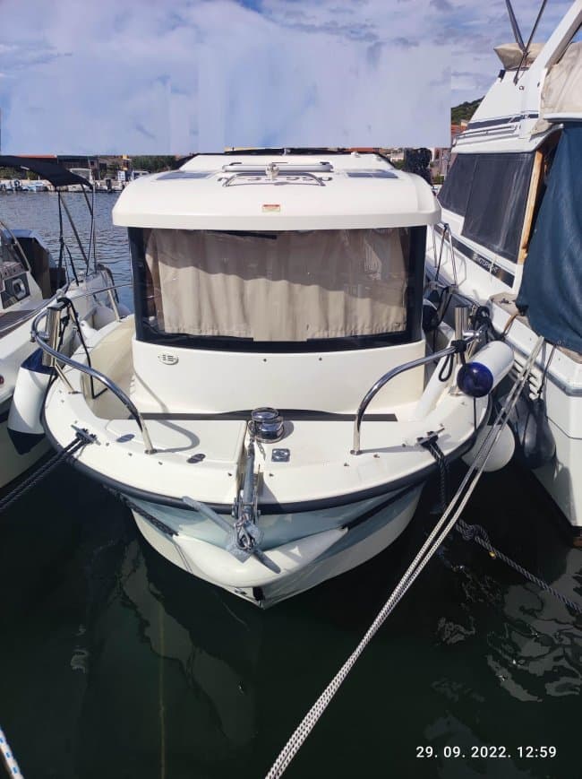QUICKSILVER 605 PILOTHOUSE in Croatia - 18 ft 2016
